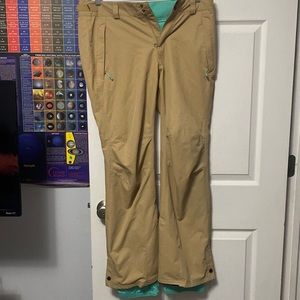 O’Neil womens snowpants size 10